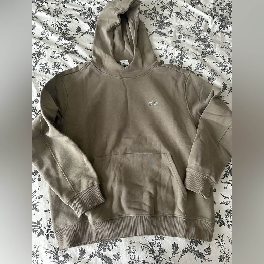 Alo yoga women’s hoodie